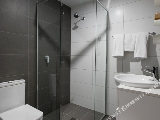 Studio 8 Residences in Ryde Room Type - Deluxe Queen Studio 