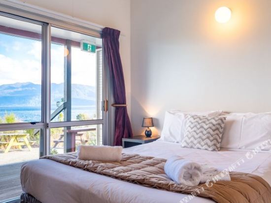 Hotel Lake Brunner Room Type - Family Room with Lake View Hotel Lake Brunner Room Type - Family Room with Lake View
