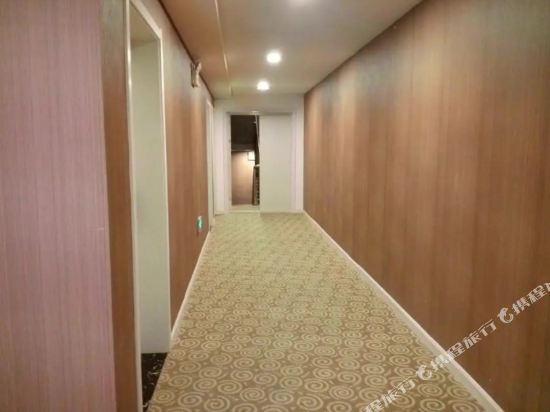 莱州经典网咖宾馆