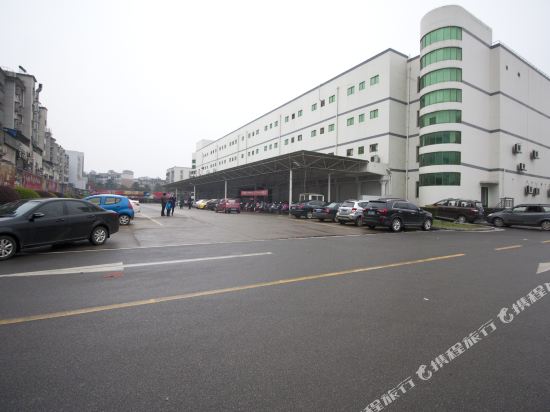 亚汀克拉酒店（湘潭易俗河店）