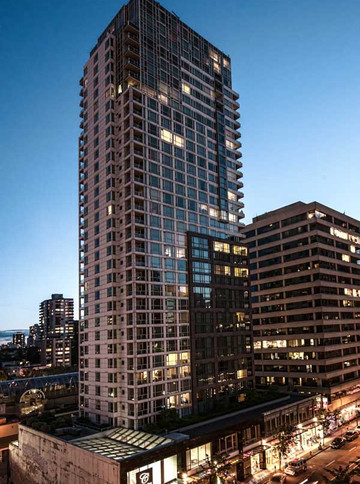 卡玛纳广场酒店