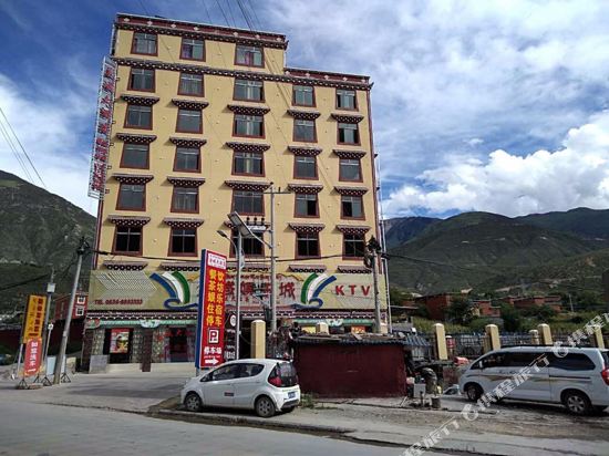 巴塘美域大酒店