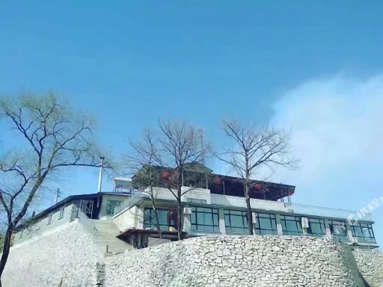 宽甸慢跑的五花肉公寓