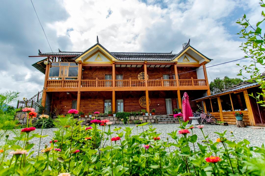 Luguhu Haier Mingzhu Inn