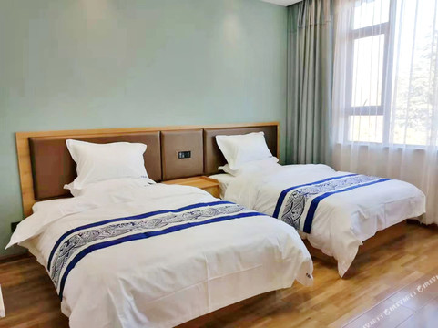 玉龙阿勒姆酒店