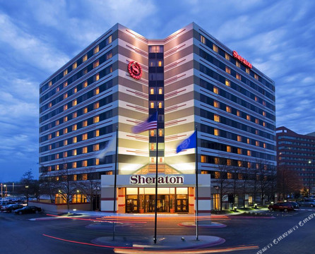 罗斯蒙特酒店住宿-芝加哥奥黑尔喜来登套房酒店