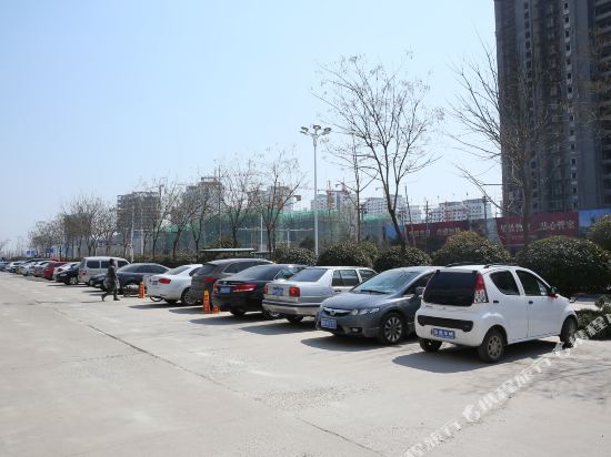 金乡嘉逸豪庭商务宾馆