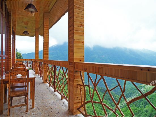 龙脊梯田七彩云臻品酒店