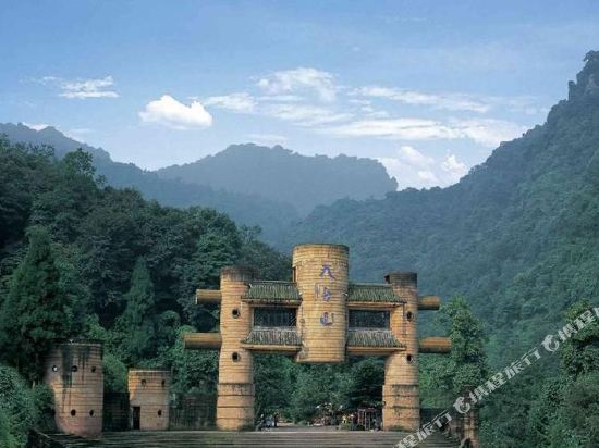 天台山龙迎客栈