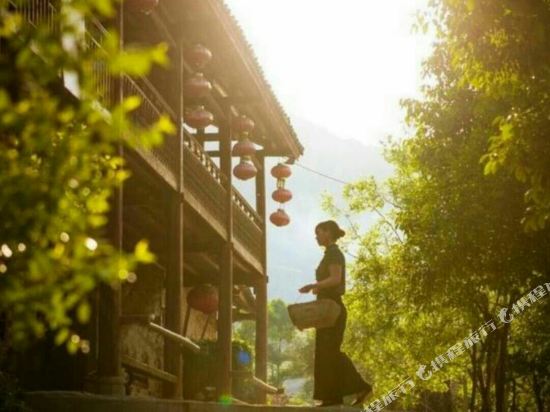 听溪阁农家客栈(岳阳县张谷英店)