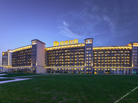 上海三甲港绿地铂骊酒店（浦东机场店）主图