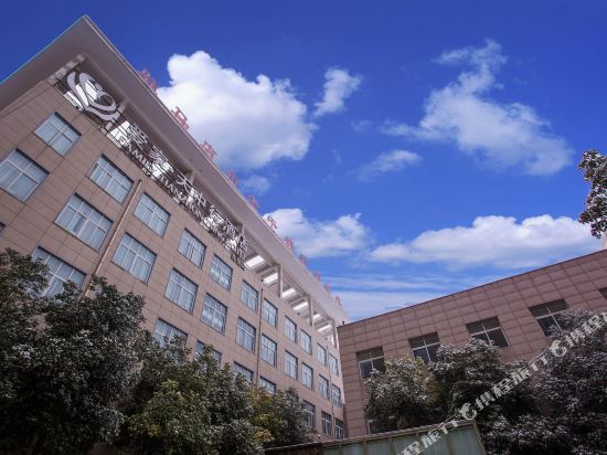 爱家天中行酒店(驻马店花园店)