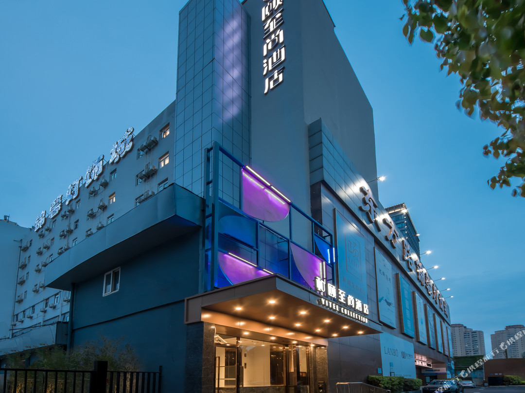 和颐至尚酒店(上海陆家嘴浦电路地铁站店)主图