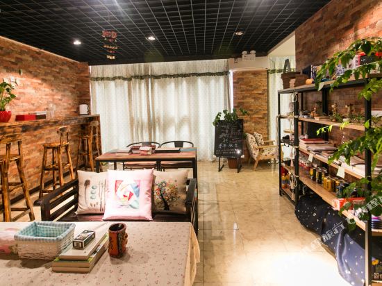 苏州嘘童时代青旅