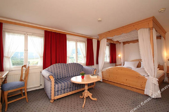 Menzenschwand酒店住宿-Akzent Hotel Landgasthof Adler