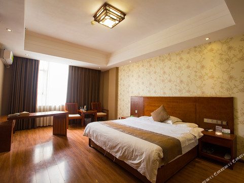 砚山龙湖元酒店