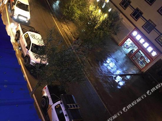 甘孜海龙大酒店