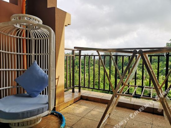 云七民宿(万宁兴隆六度机缘村店)