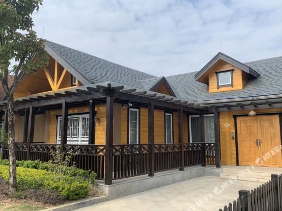 万巴客度假酒店(河源巴伐利亚店)