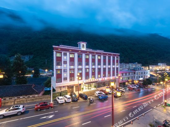 康定卡瓦梅朵酒店