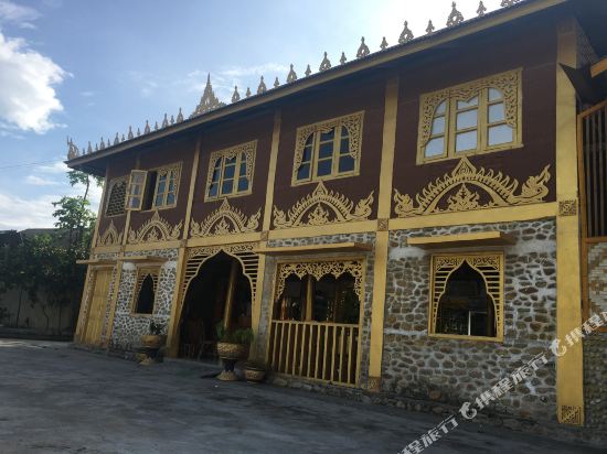 瑞丽美丽傣家农庄