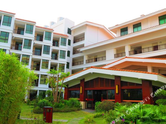 万宁曼特宁温泉酒店公寓