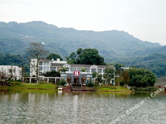 赤水凤凰花坞酒店