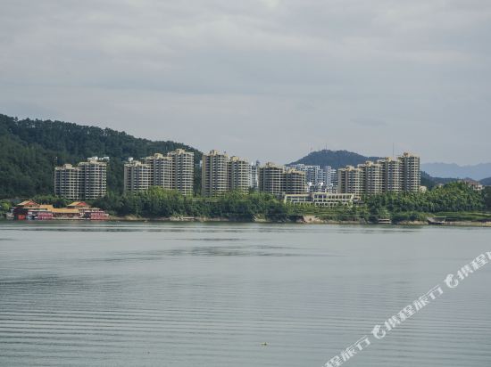 千岛湖湖畔居度假公寓