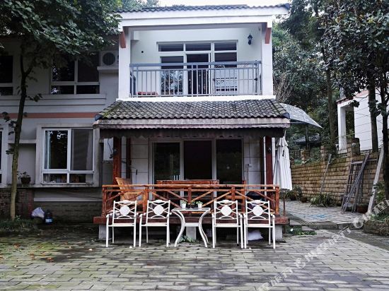 沉浸式别墅(青城山渠山路店)