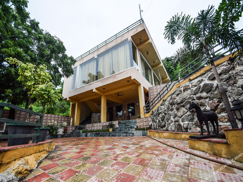 Thoor酒店住宿-The Space Jungle Retreat