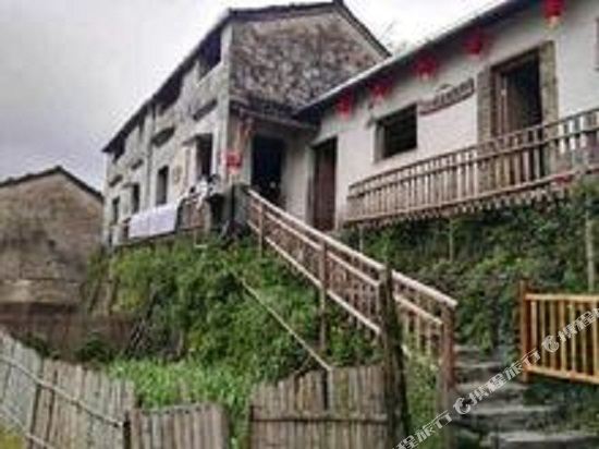 休宁木梨硔红杜鹃客栈