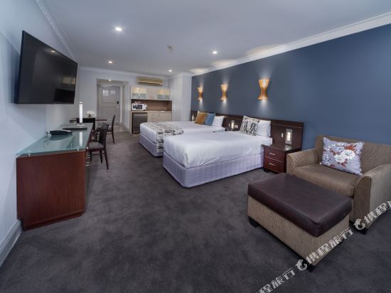 Hyde Park Inn Room Type - Standard Studio Hyde Park Inn Room Type - Standard Studio