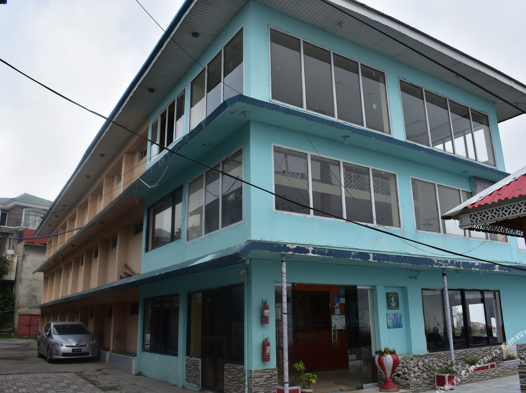 蓝岩酒店