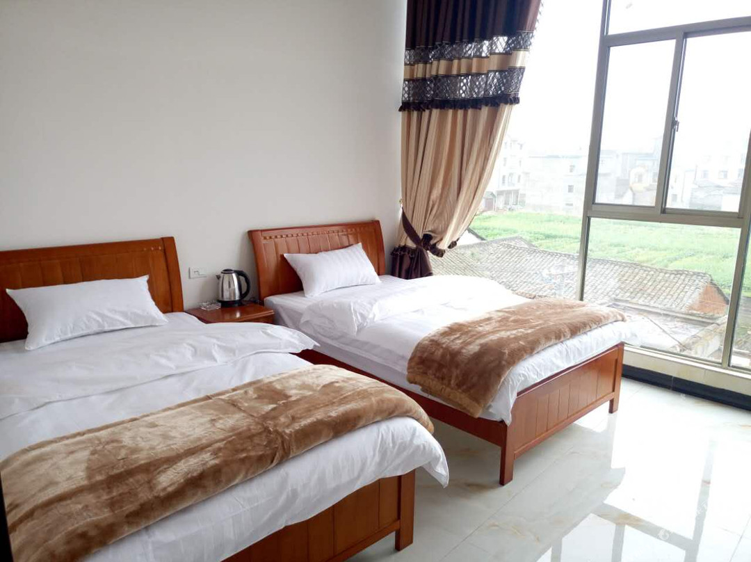 罗平七七楼公寓