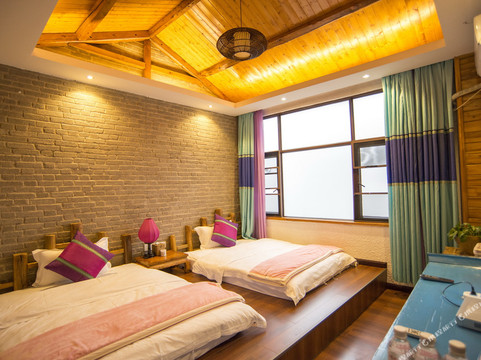 罗平县酒店住宿-花语堂精品人文客栈