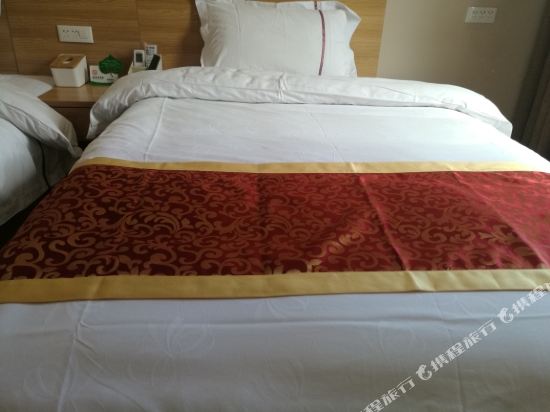 清镇三棵树酒店