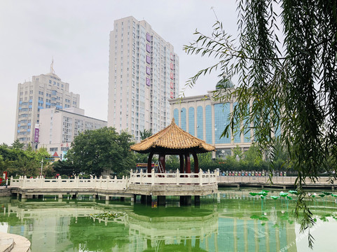 佳宜酒店和平街老百盛店