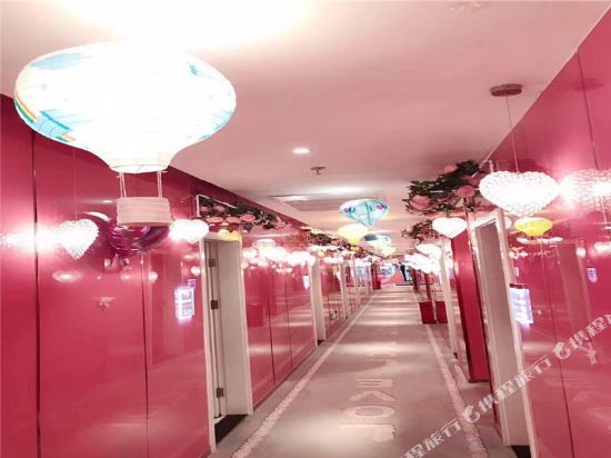 万爱情侣酒店（沧州华北店）