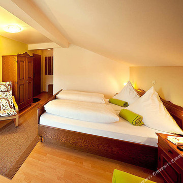 Neukirchen酒店住宿-Gasthof Auerhof