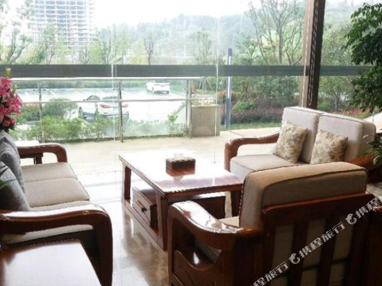 遵义中颐伴山湖度假酒店