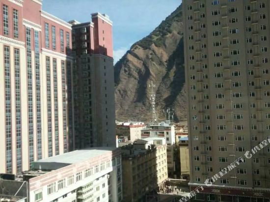 雅江雅鲁藏布江商务宾馆