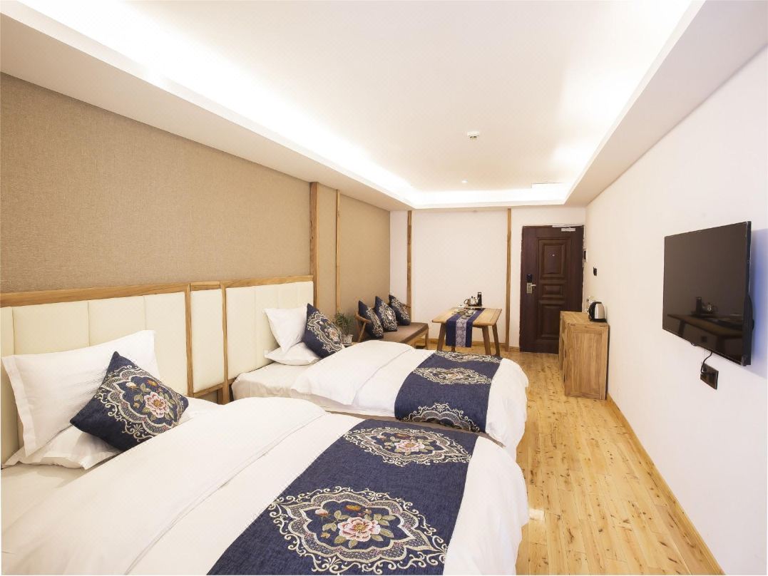 Qingju Hotel (Chengdu, Kuanzhai Alley, TCM & Provincial Hospital Metro)