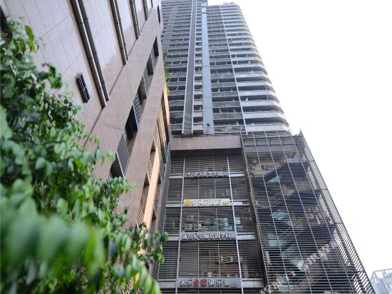 多贝尔酒店(重庆观音桥轻轨站步行街店)