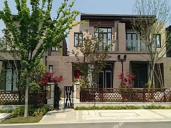 句容凭栏望民宿