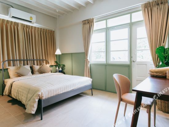 Muan Hostel Room Type - Deluxe Double Room With Balcony Muan Hostel Room Type - Deluxe Double Room With Balcony