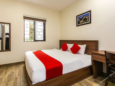 OYO 617 Shekinah Hotel