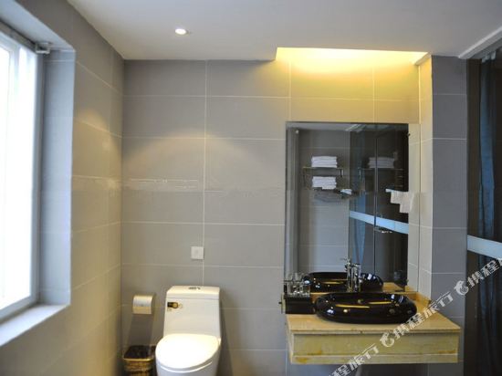 伊凡酒店(荆门万达广场店)