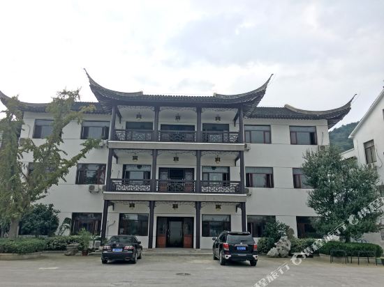 龙骏家园酒店(苏州岱湖山庄店)