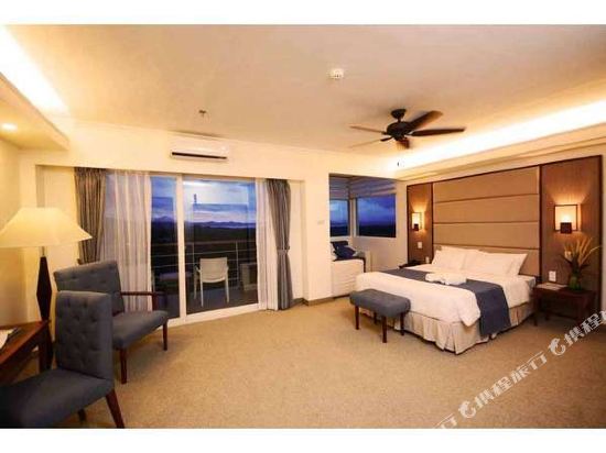 Panja Resort Palawan Room Type - Deluxe Queen Room