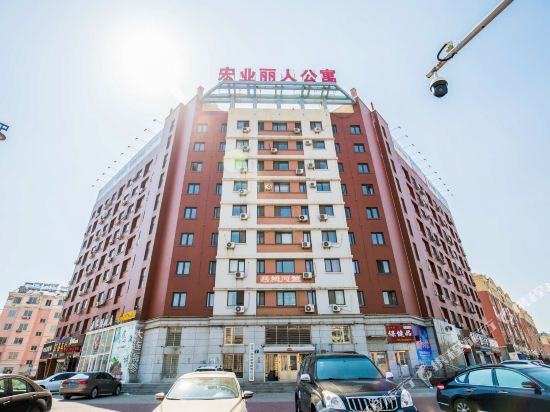 葫芦岛阿华家庭日租公寓